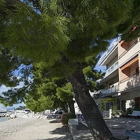 3674-6 For 2 Pers In