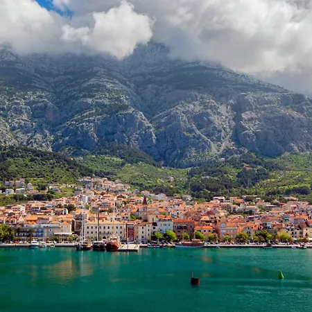 3674-6 For 2 Pers In Apartment