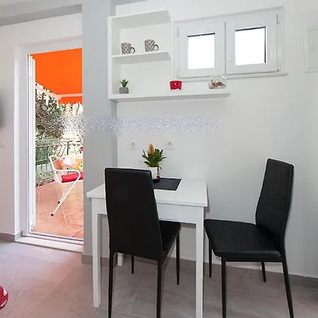 3674-6 For 2 Pers In