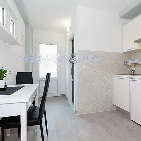 3674-6 For 2 Pers In Apartment