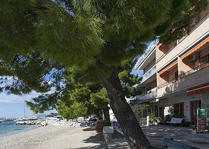 3674-6 For 2 Pers In