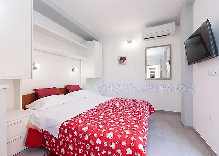 3674-6 For 2 Pers In Apartman Tučepi