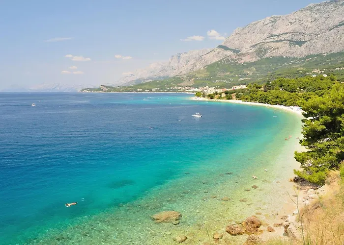 3674-6 For 2 Pers In * Tučepi