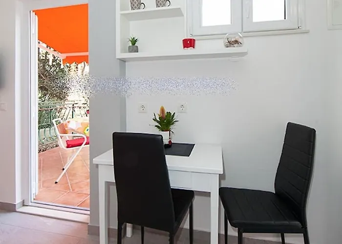 3674-6 For 2 Pers In